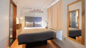 Premium bedding, pillow top beds, in-room safe, desk