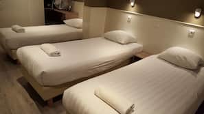 In-room safe, desk, iron/ironing board, free WiFi