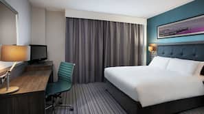Desk, iron/ironing board, free WiFi, linens