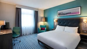 Desk, iron/ironing board, free WiFi, linens
