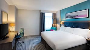 Desk, iron/ironing board, free WiFi, linens