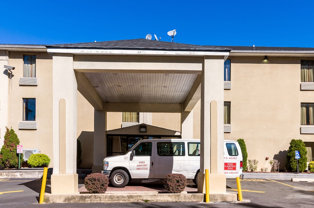 Red Carpet Inn Newark Irvington Nj In Newark Hotel Rates Reviews On Orbitz