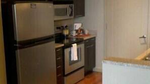 Fridge, microwave, dishwasher, coffee/tea maker