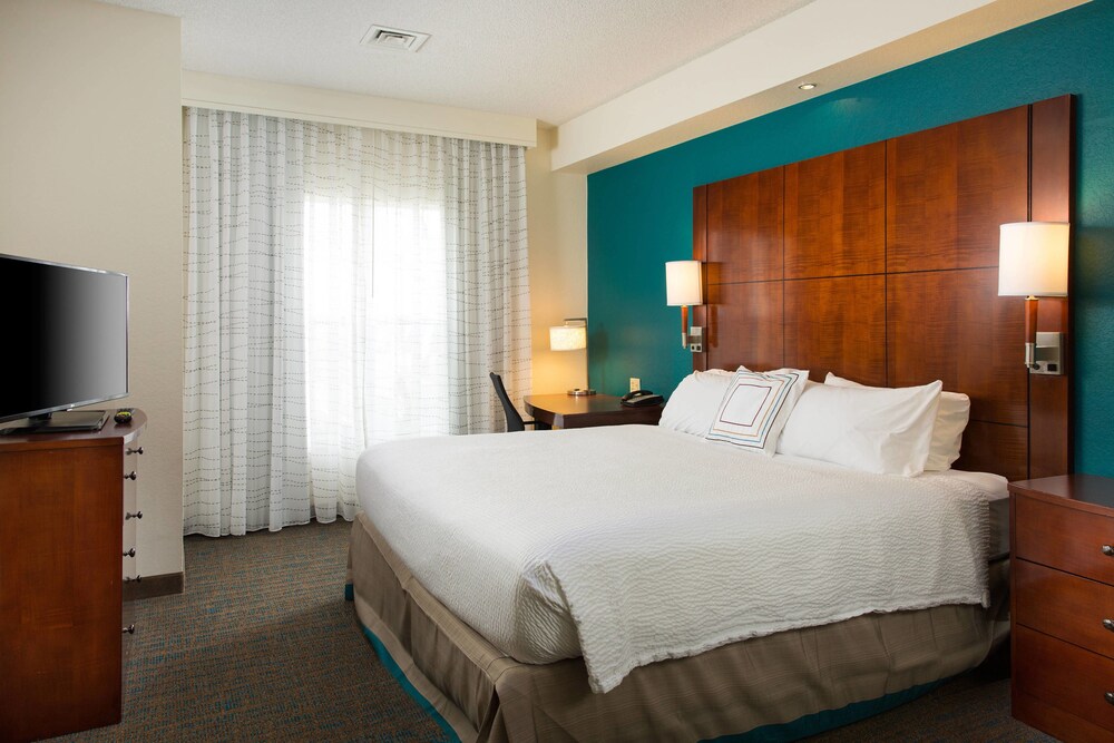 Residence Inn by Marriott Kansas City Airport