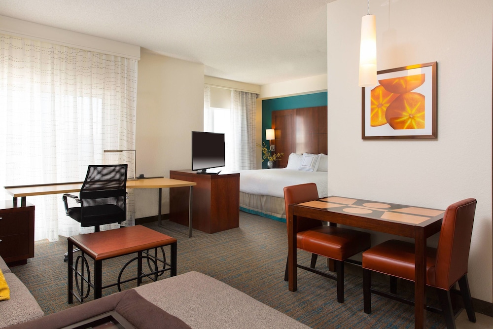Residence Inn by Marriott Kansas City Airport