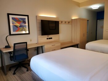 Holiday Inn Express Suites Phoenix Glendale Sports Dist Deals