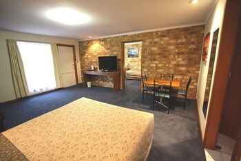 Comfort Inn Clare Central Deals Reviews Clare Aus Wotif