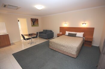 Comfort Inn Clare Central Deals Reviews Clare Aus Wotif