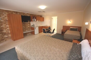 Comfort Inn Clare Central Deals Reviews Clare Aus Wotif