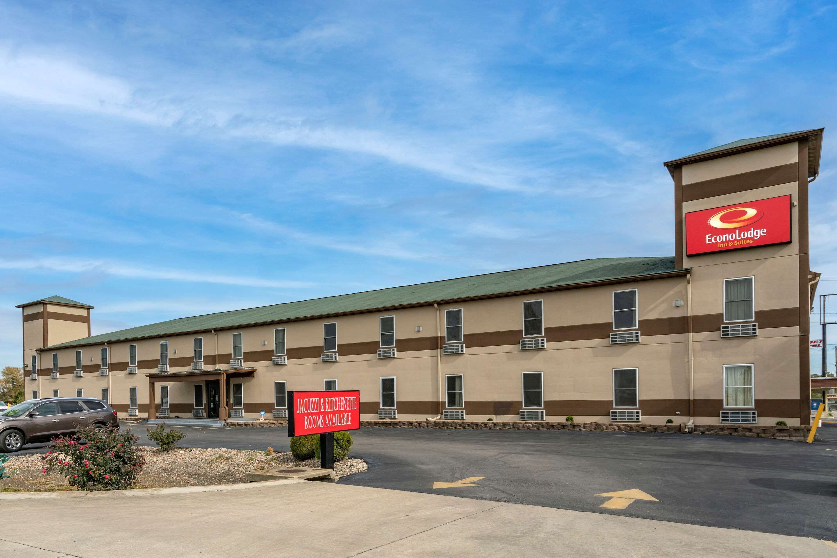 Econo Lodge Inn & Suites Granite City in Granite City, United States
