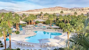 2 outdoor pools
