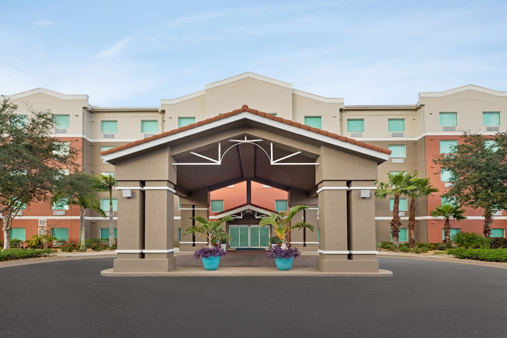 Holiday Inn Express Pembroke Pines-Sheridan Street, an IHG Hotel
