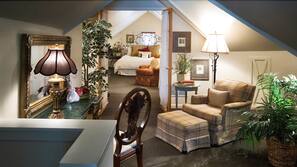 Desk, free WiFi, wheelchair access