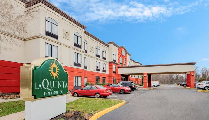 La Quinta Inn Suites By Wyndham Mt Laurel Philadelphia In Mount Laurel Nj Expedia