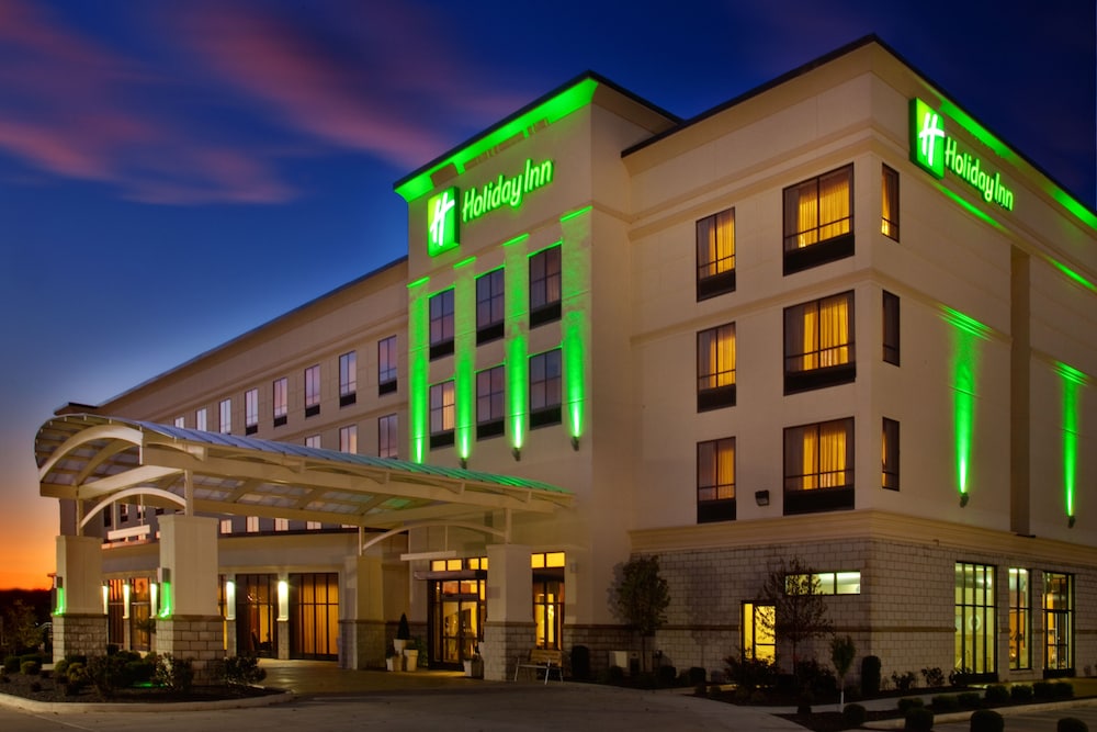 Holiday Inn Quincy East, an IHG Hotel, Quincy 93 Room Prices