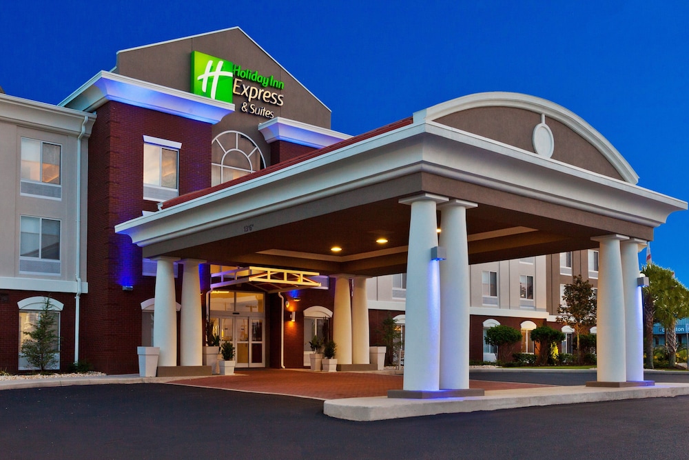 Holiday Inn Express Dothan North In Dothan Hotel Rates Reviews On Orbitz