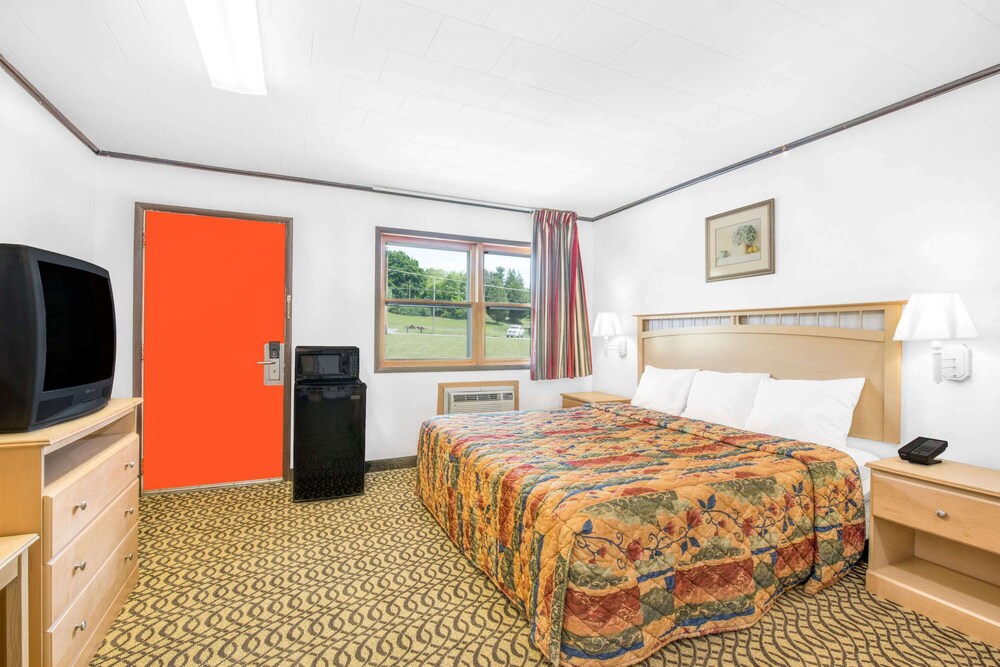 Knights Inn Pine Grove in Pine Grove Best Rates & Deals on Orbitz