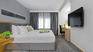 Premium bedding, in-room safe, desk, free WiFi