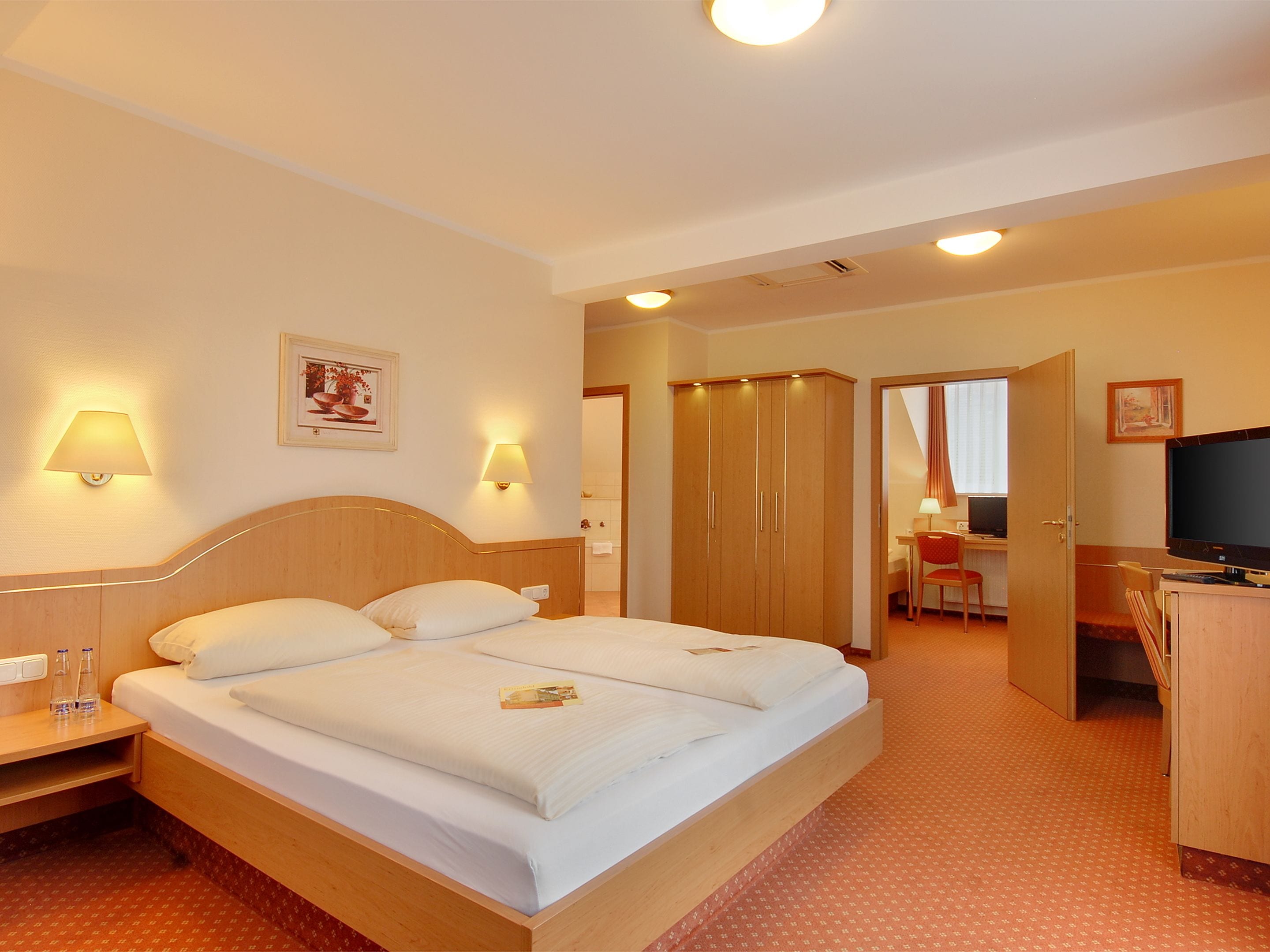 Hotel Kriemhild am Hirschgarten in München, Germany