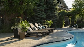 Indoor pool, seasonal outdoor pool