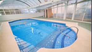 2 outdoor pools, pool umbrellas, pool loungers
