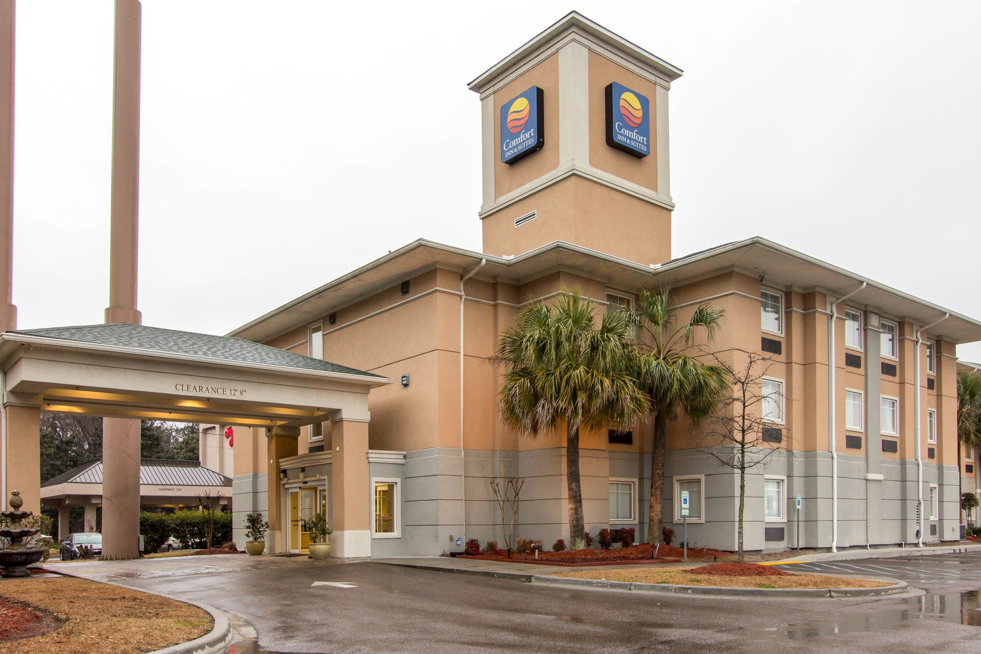 Comfort Inn Suites Convention Center In Charleston Sc Expedia