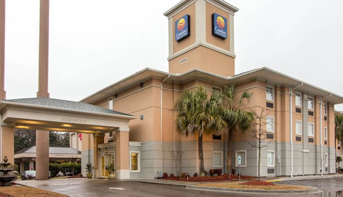 Comfort Inn Suites Convention Center In Charleston Sc Expedia