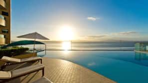 Outdoor pool, pool loungers