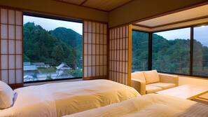 Premium bedding, down comforters, in-room safe, individually decorated