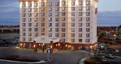 Fairfield Inn & Suites by Marriott Montreal Airport