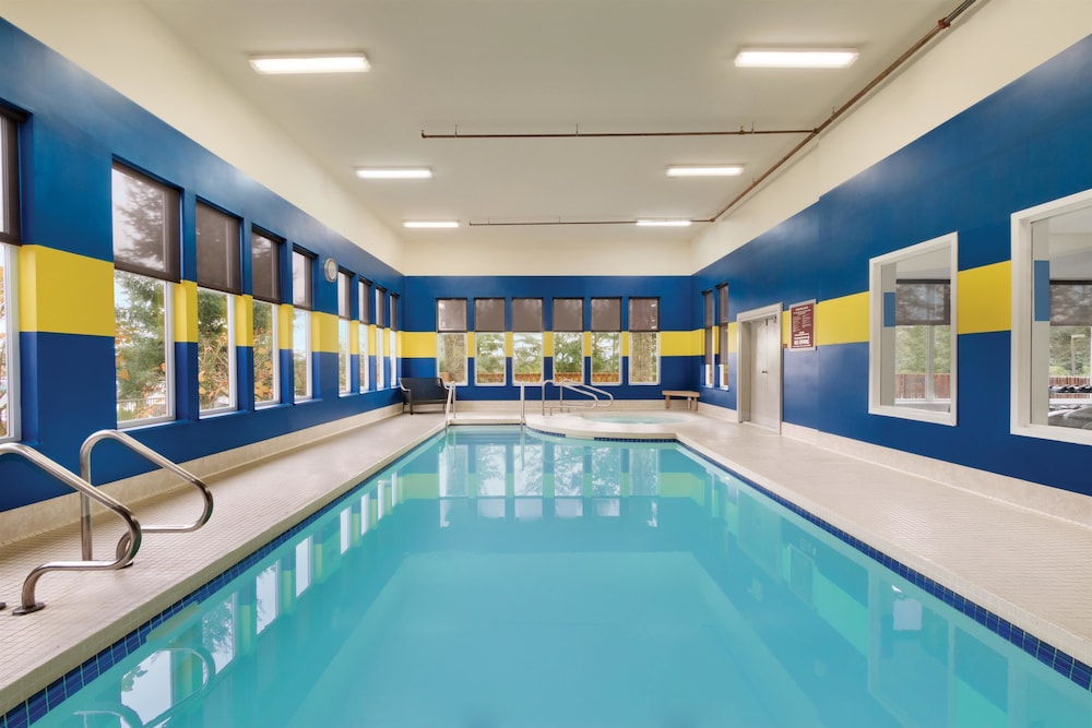 Four Points by Sheraton Victoria Gateway: 2017 Pictures, Reviews ...