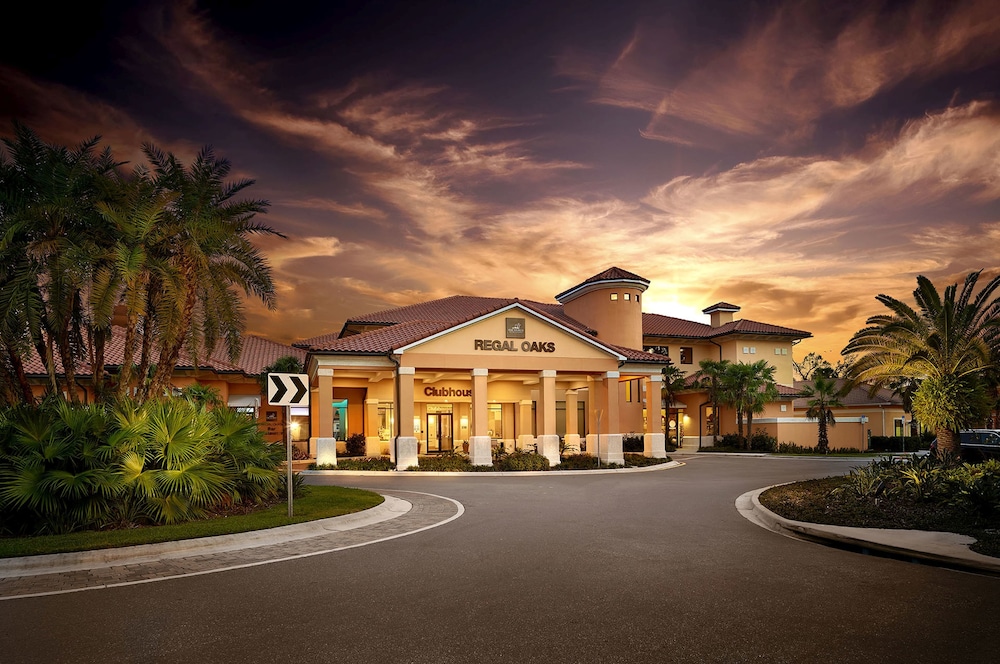 Clc Regal Oaks Resort Vacation Townhomes Reviews Regal Oaks Resort Vacation Townhomes by IDILIQ in Orlando | Best Rates