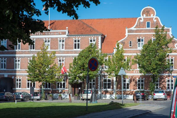 Primary image