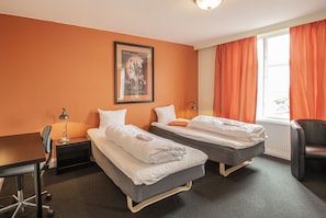 Economy Triple Room | Desk, iron/ironing board, cribs/infant beds, free WiFi
