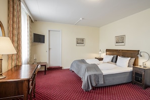 Superior Double or Twin Room | Desk, iron/ironing board, cribs/infant beds, free WiFi