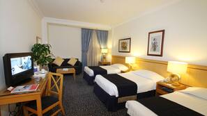 Egyptian cotton sheets, premium bedding, in-room safe