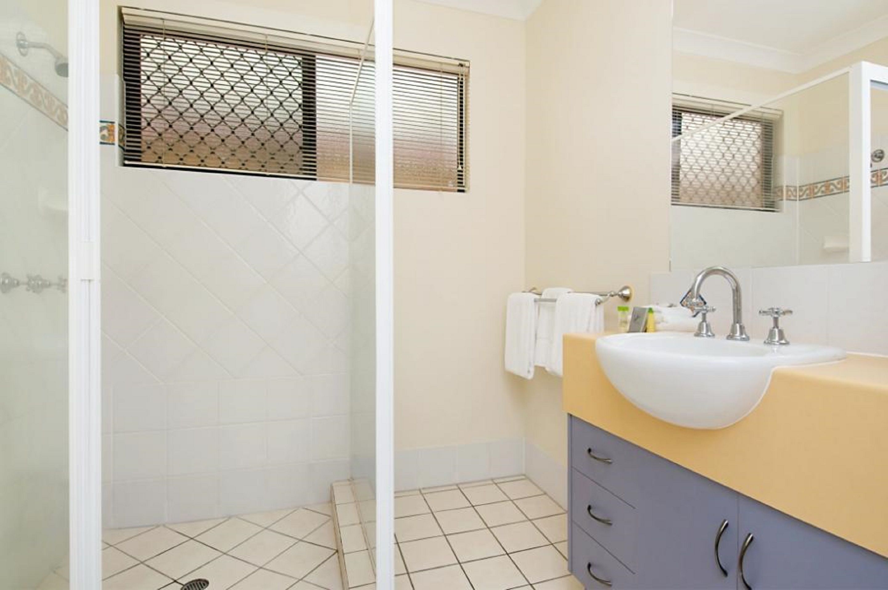 Central Plaza Apartments