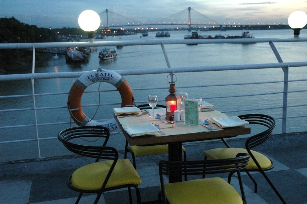 Polo Floatel Kolkata in Kolkata Best Rates & Deals on Orbitz