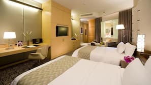 Premium bedding, minibar, in-room safe, desk