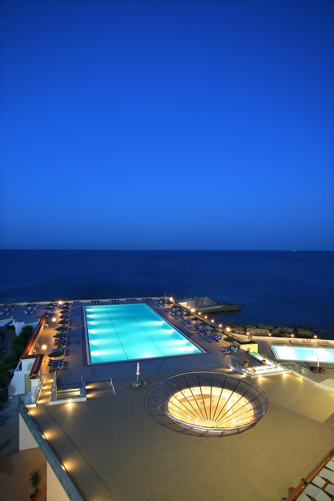 Rooftop pool, Eden Roc Resort Hotel - All Inclusive