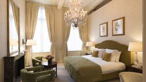 Premium bedding, minibar, in-room safe, desk