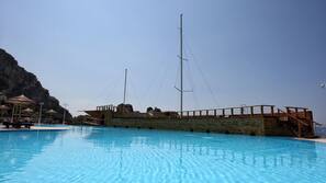 Indoor pool, 3 outdoor pools, pool umbrellas