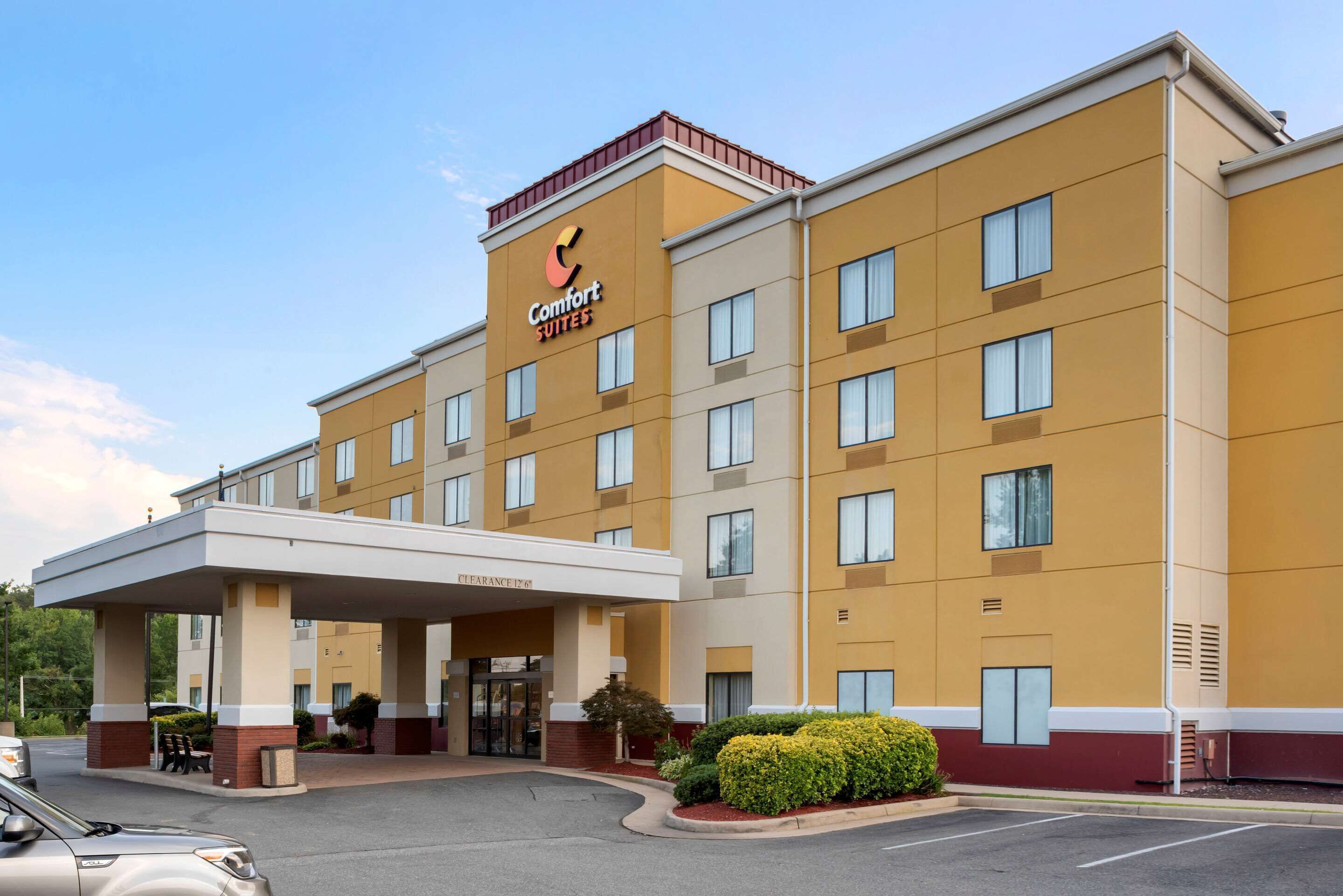 Comfort Suites Fredericksburg North In Fredericksburg Va Expedia