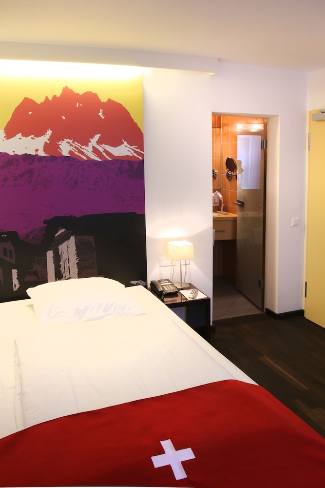 Room, Helvetia Hotel Munich City Center