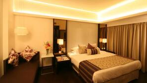 Minibar, in-room safe, desk, blackout curtains