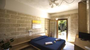 Minibar, una cassaforte in camera, tende oscuranti, Wi-Fi gratuito