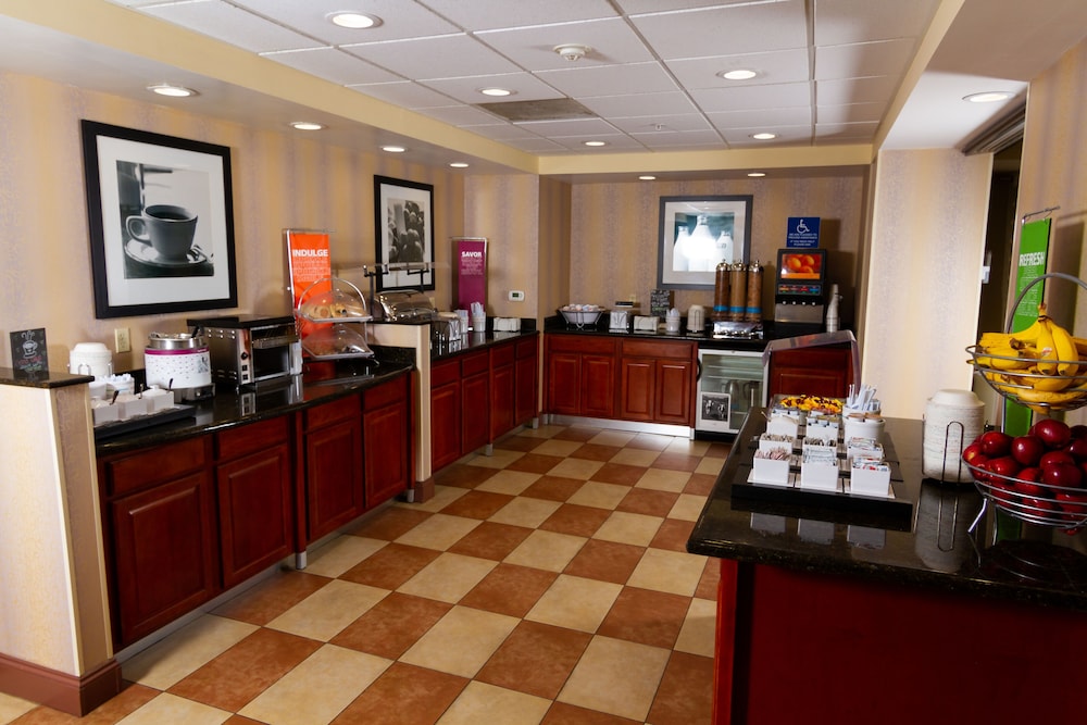 Hampton Inn NorcoCoronaEastvale in Riverside Best Rates & Deals on Orbitz