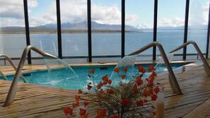2 indoor pools