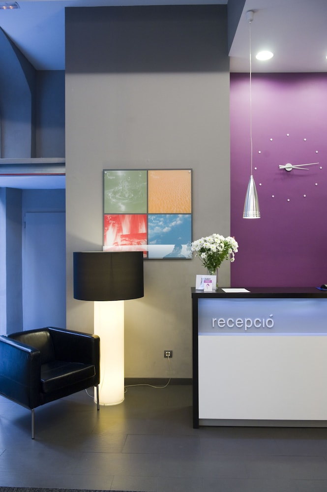 Curious room. Heri игры. Backrooms logo. The room (серия игр). Gordian rooms: a curious heritage.