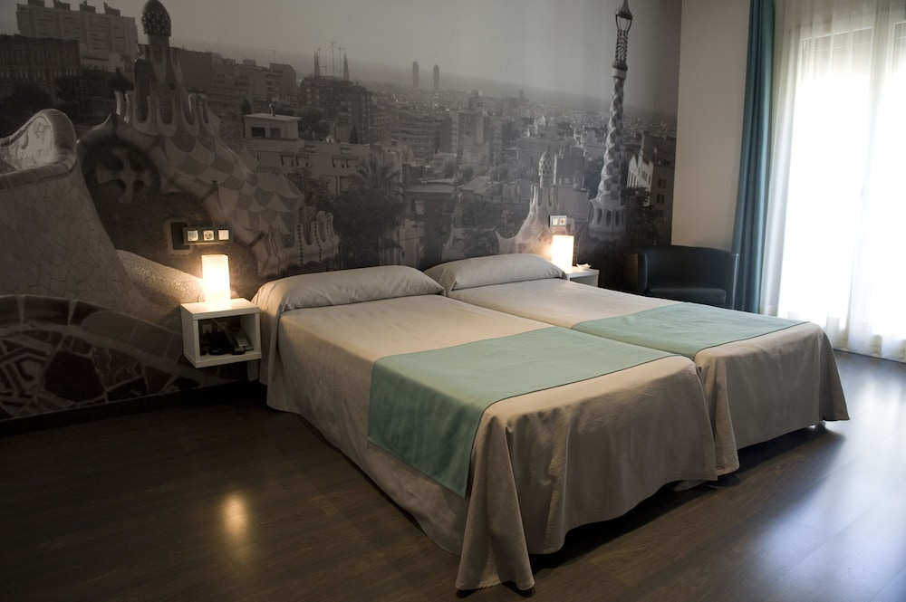 Фото комната для обезьяны синяя. Curious room. Комната джордж сивы. Офис в лазурных небесах казань. The room 4 old sins 2021.